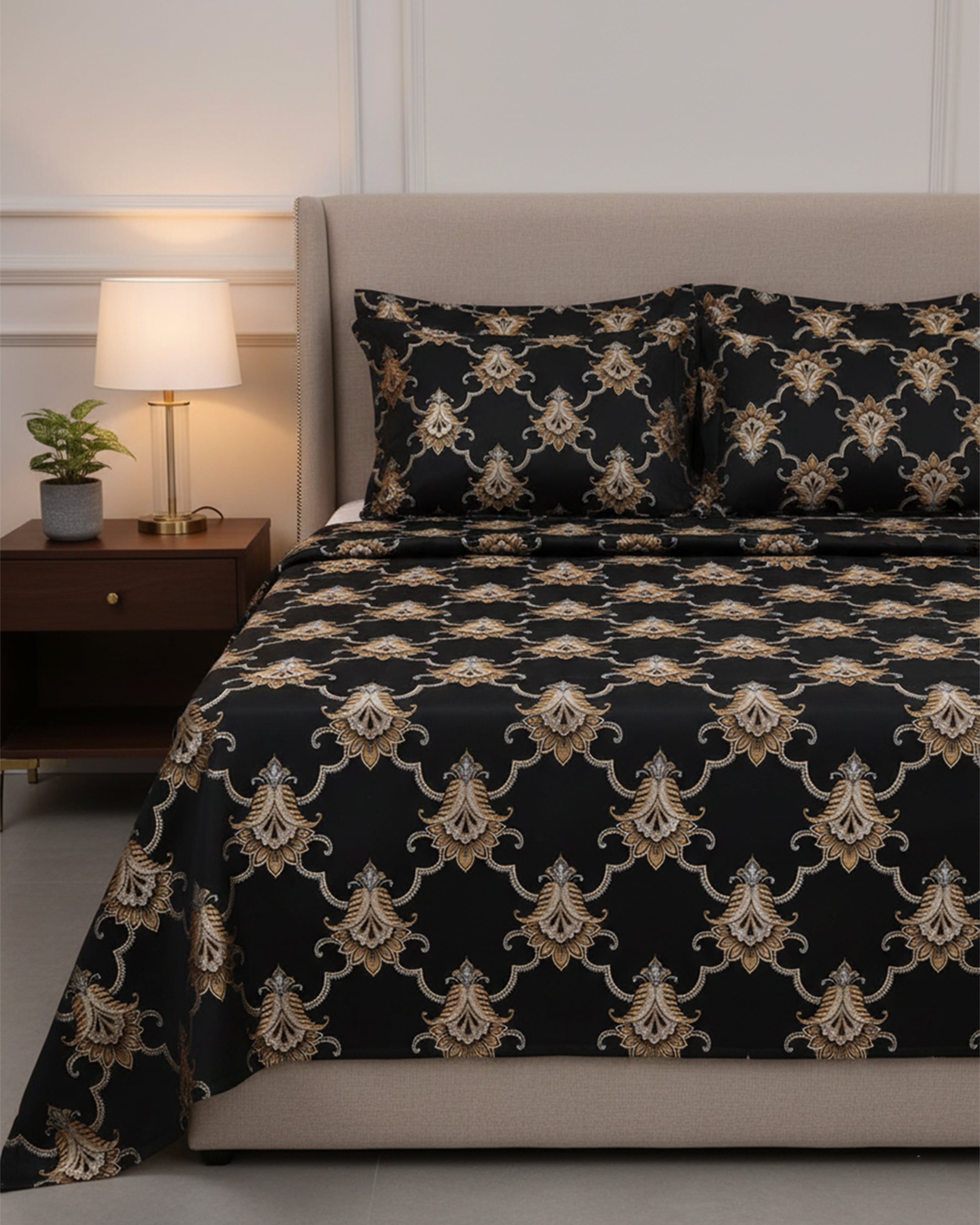Royal Black & Gold Damask Luxury Double Bedsheet – Premium Satin-Finish Bedspread with 2 Matching Pillow Covers