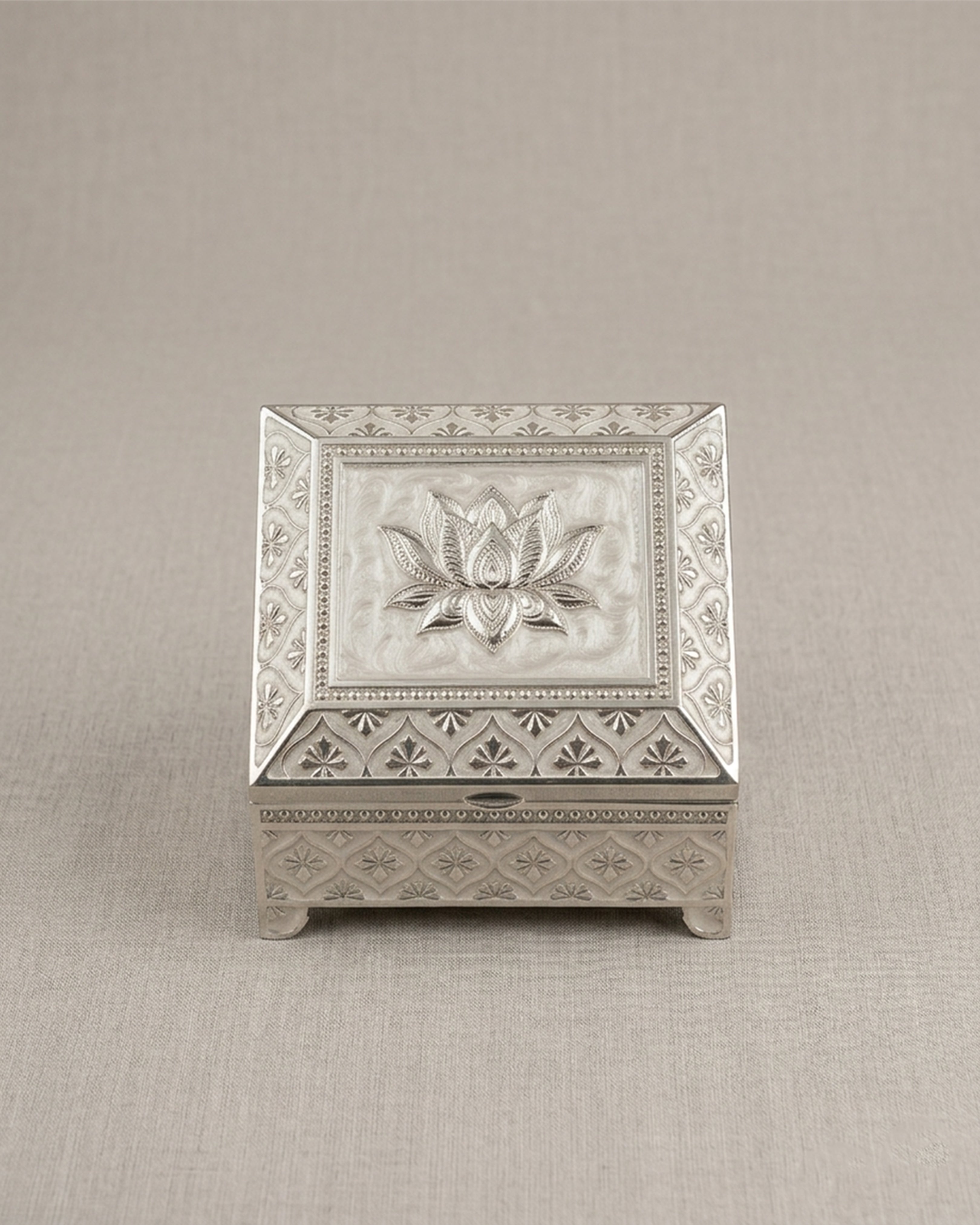 Royal Lotus Silver-Plated Trinket Box - Handcrafted Decorative Jewelry Organizer