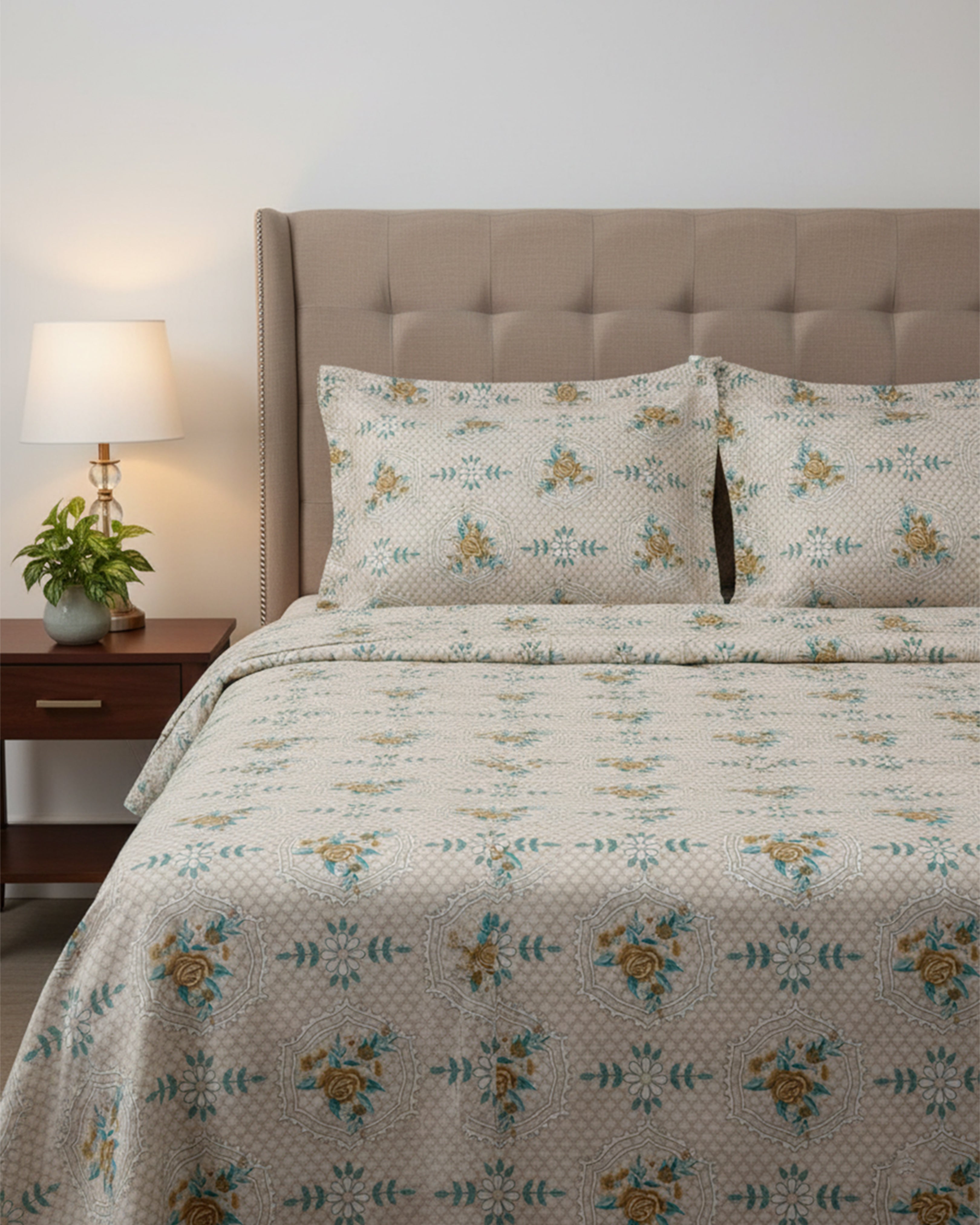 Vintage Cream Floral Cotton Double Bed Sheet with 2 Pillow Covers – Classic Rose Medallion Collection